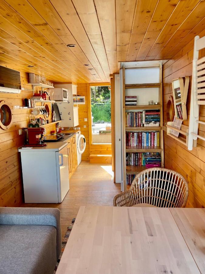 Готель Houseboat Ginger Прага Екстер'єр фото